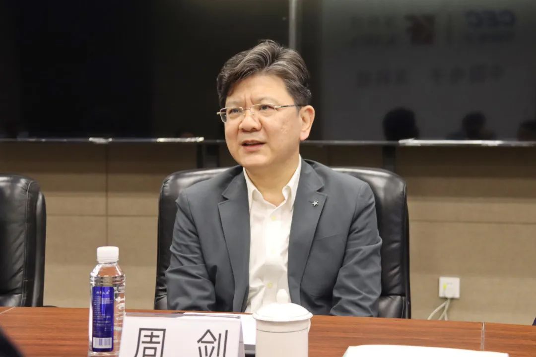 周剑表示,疫情防控直接关系到人民群众的身体健康和生命安全,是每个
